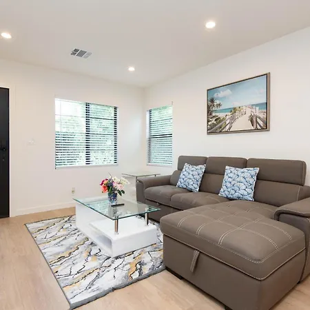 Dream Home Rentals Burbank Exterior photo