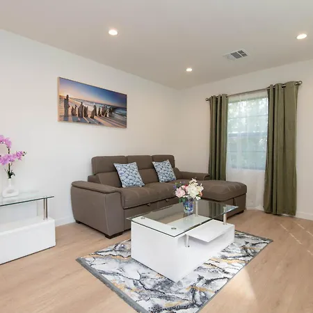 Dream Home Rentals Burbank Exterior photo